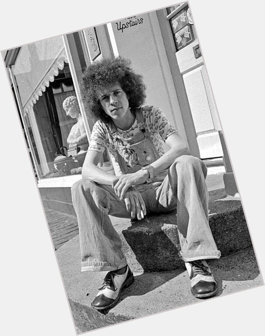 Happy Birthday to British singer songwriter Leo Sayer, born on this day in Shoreham-by-Sea, Sussex in 1948.   