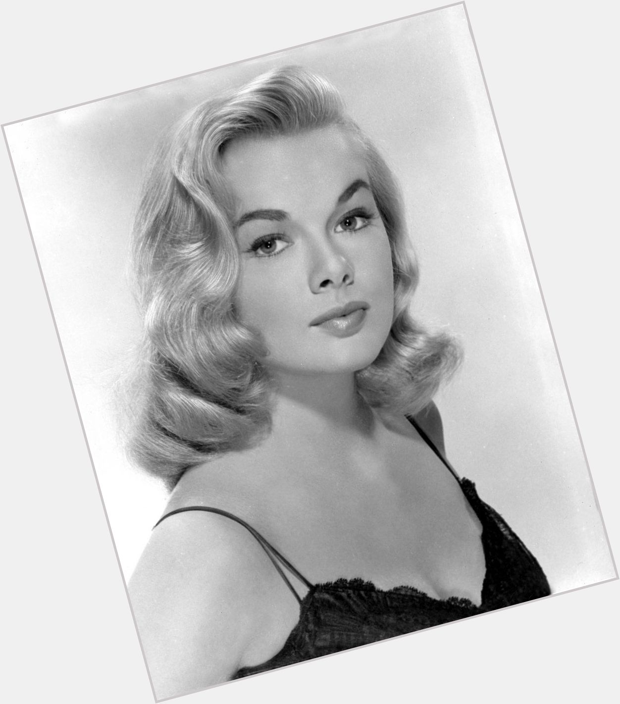 Happy Birthday to Leslie Parrish! She turned 84 on Mar 18. 