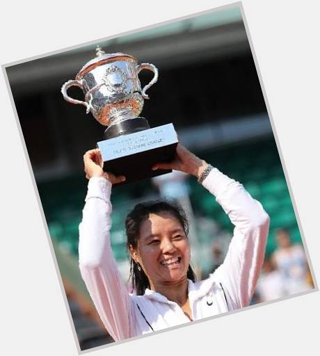  Happy Birthday Li Na.
The first Asian woman to win a Tennis grand slam.
French Open 2011. 
