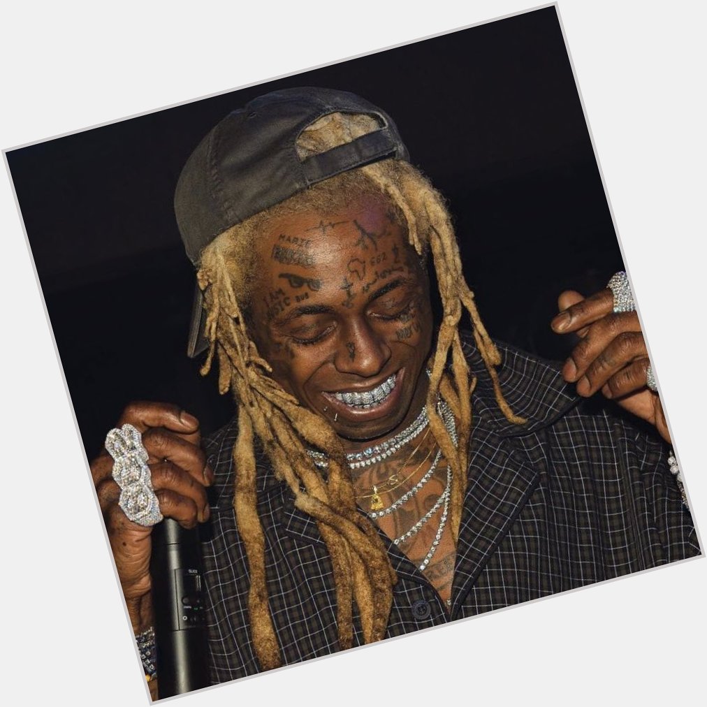 Lil Wayne Leo Ametimiza miaka  39, 

Happy Birthday Tuambie wimbo gani kutoka kwake ulikufanya uwe shabiki yake? 