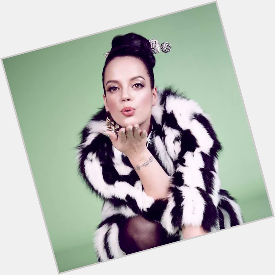 Happy birthday to English singer, songwriter, and author, Lily Allen. 