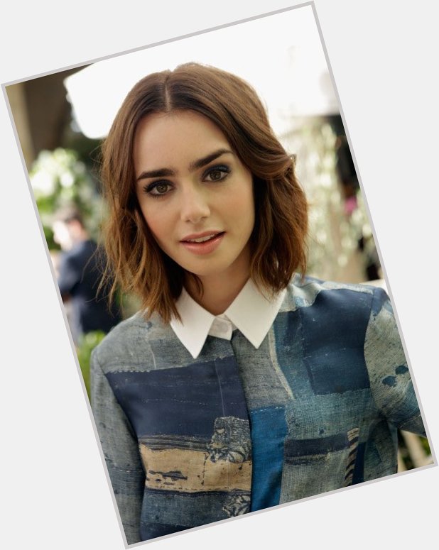 Happy 29th birthday to the beautiful Lily Collins 