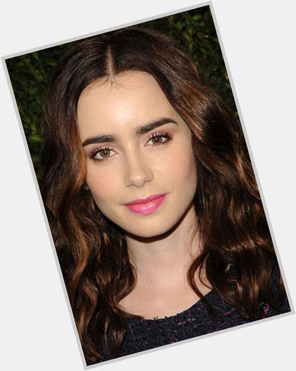 Happy Birthday to Lily Collins who turns 32 today! 