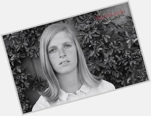 Happy Birthday to the late Linda McCartney, who would be 73 today. 