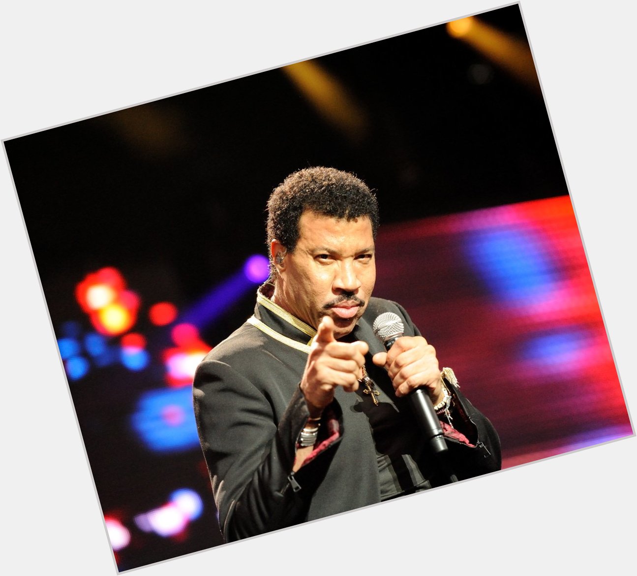 Happy Birthday to Lionel Richie have an awesome day. 