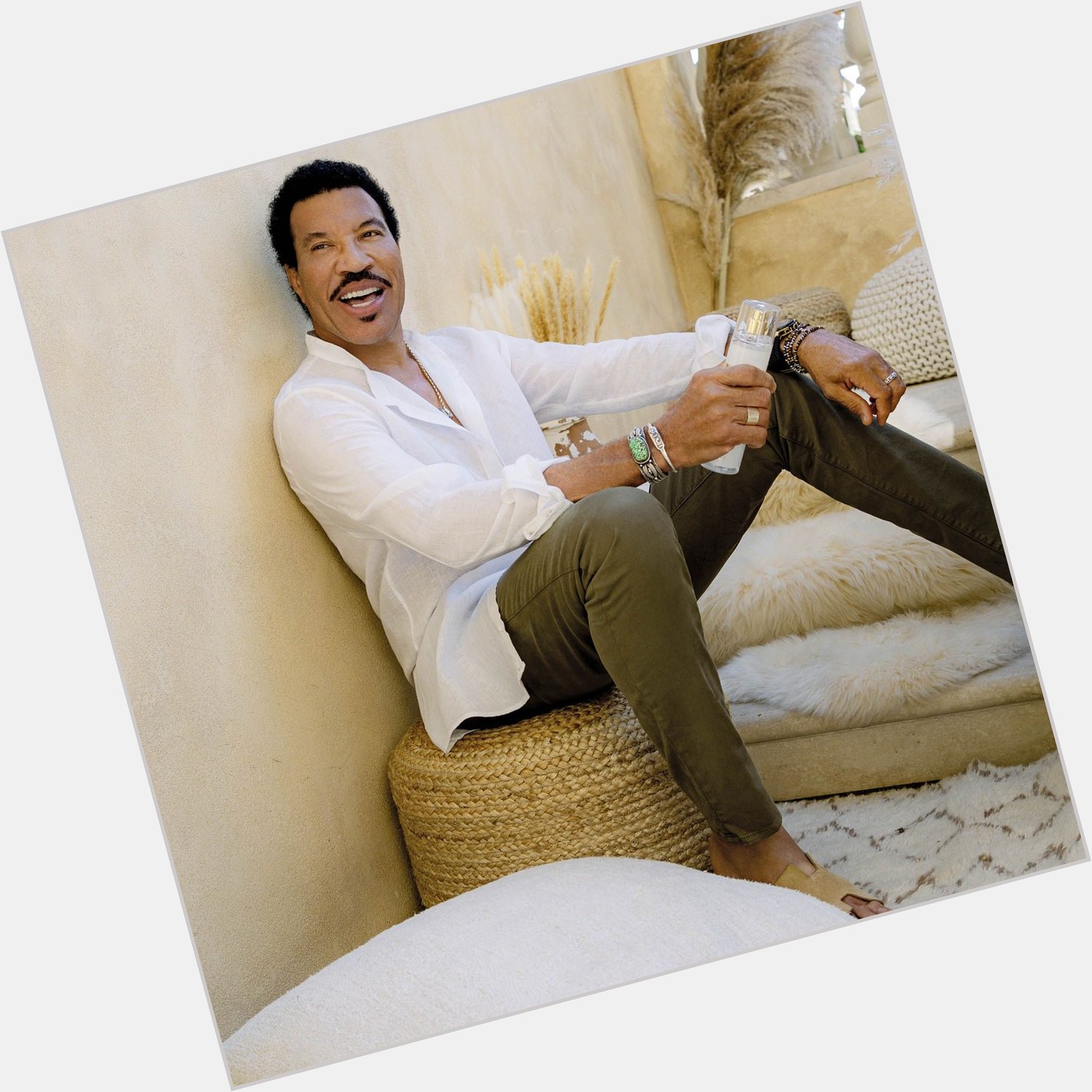 Happy Birthday Lionel Richie! Celebrating your special day and your music! 