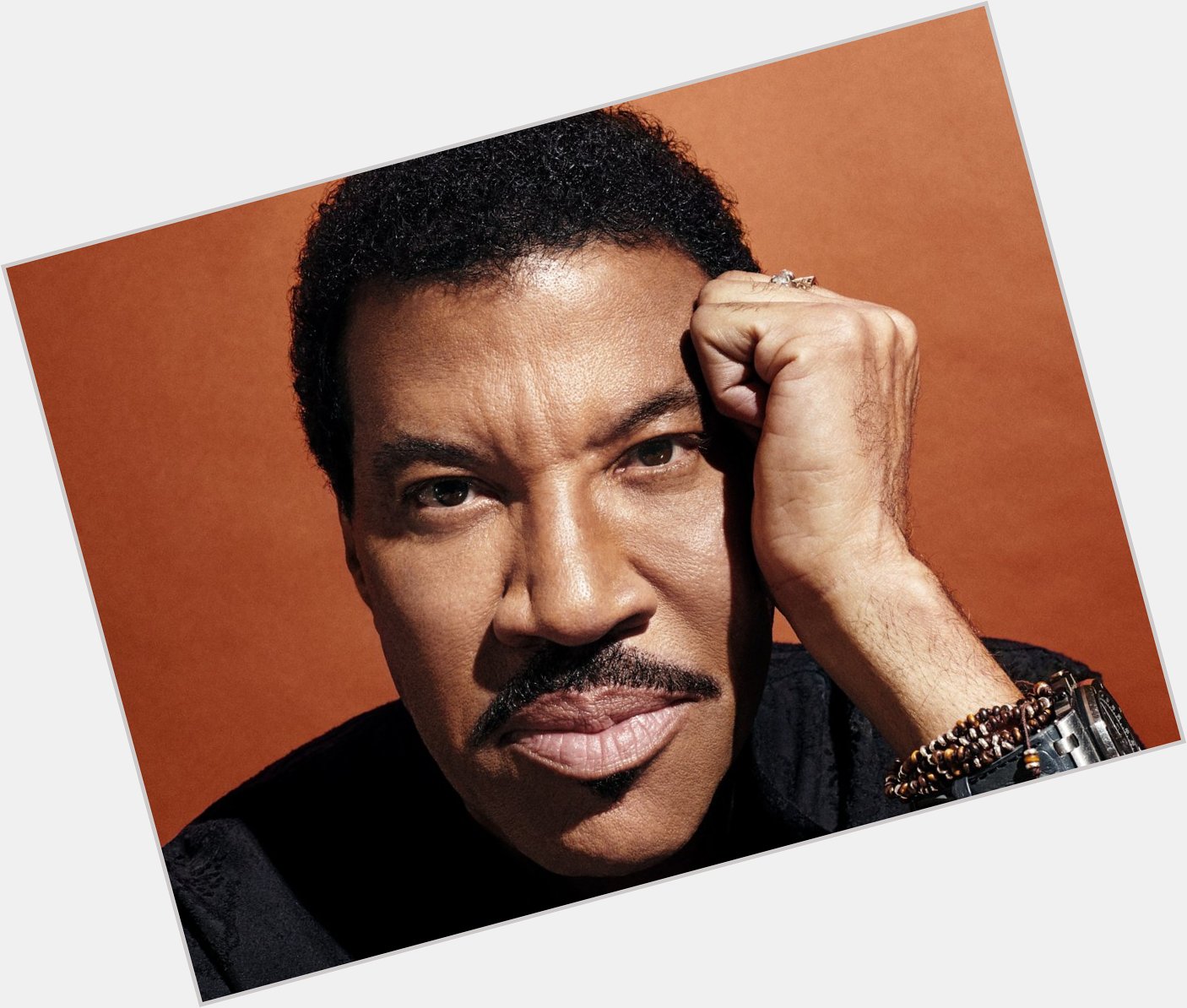 Happy 72nd Birthday to Lionel Richie! What a feeling indeed   