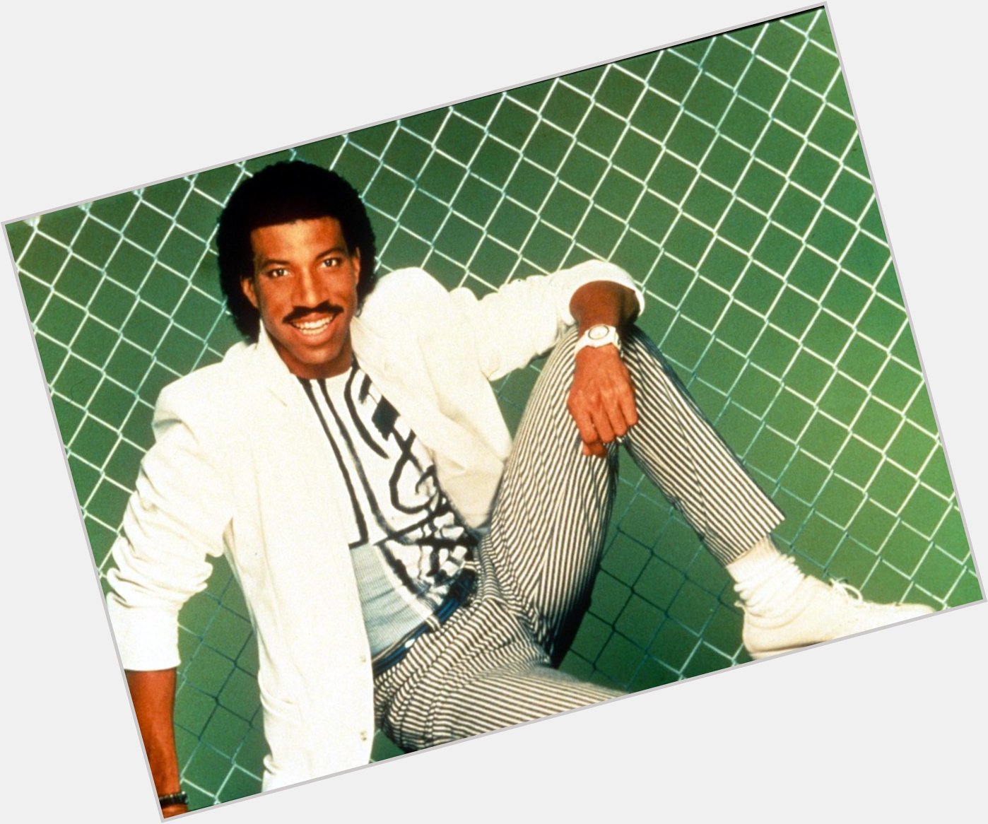 Happy Birthday to Lionel Richie who turns 72 today! 
