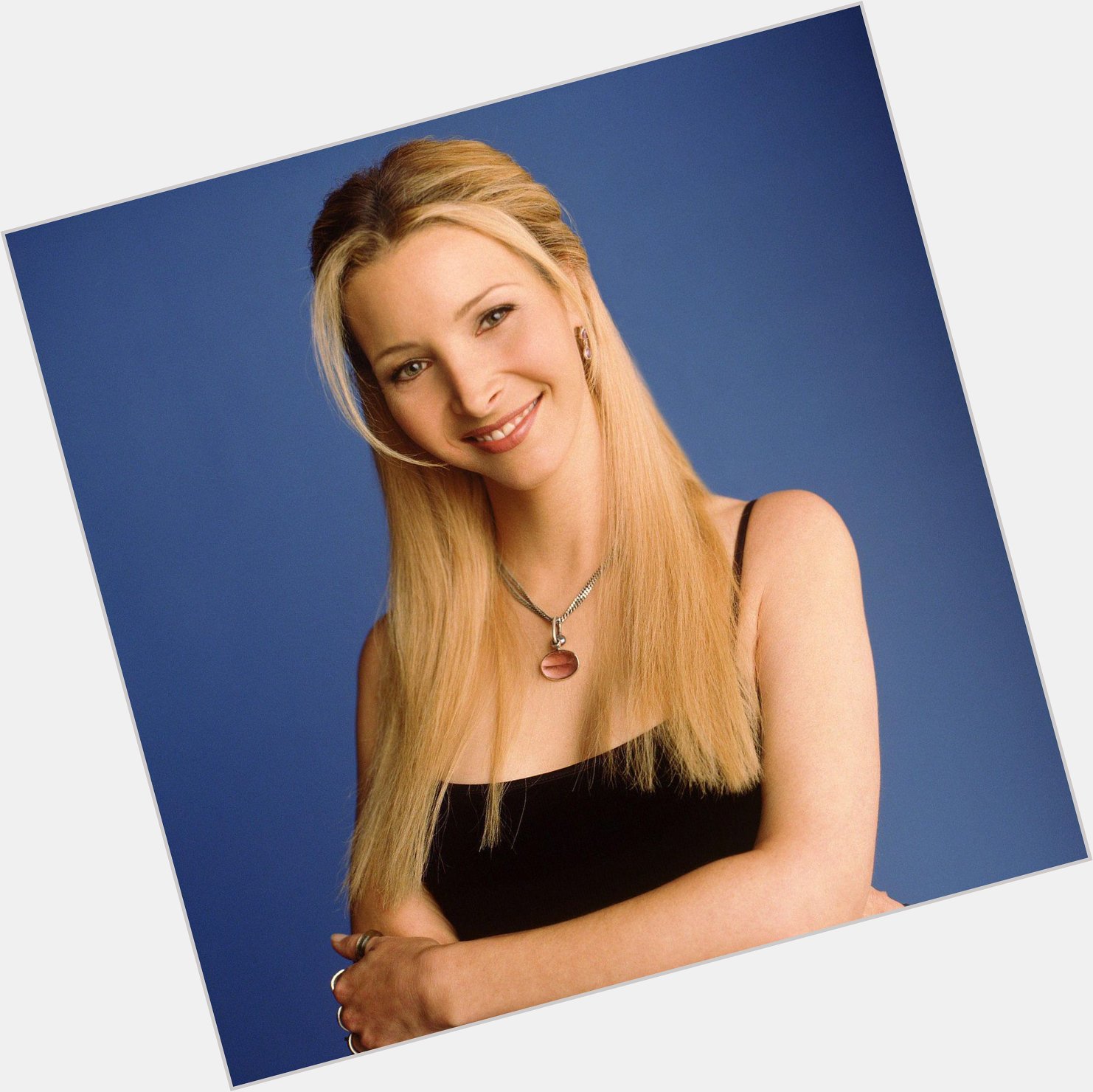 Happy birthday LIsa Kudrow!  You know you are old when you realise that Phoebe just turned 52! 