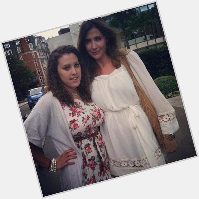 Happy birthday to the ever so lovely Lisa_Snowdon  I hope you have the BEST day and hope to see you very soon  