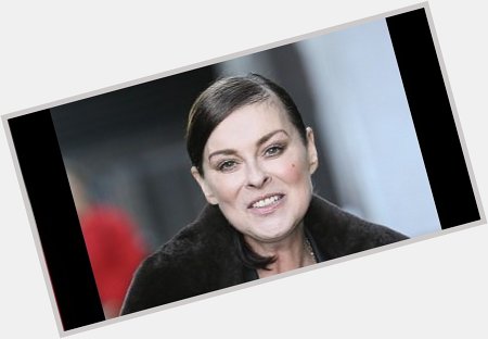 Happy Birthday to singer and songwriter Lisa Stansfield (born April 11, 1966). 