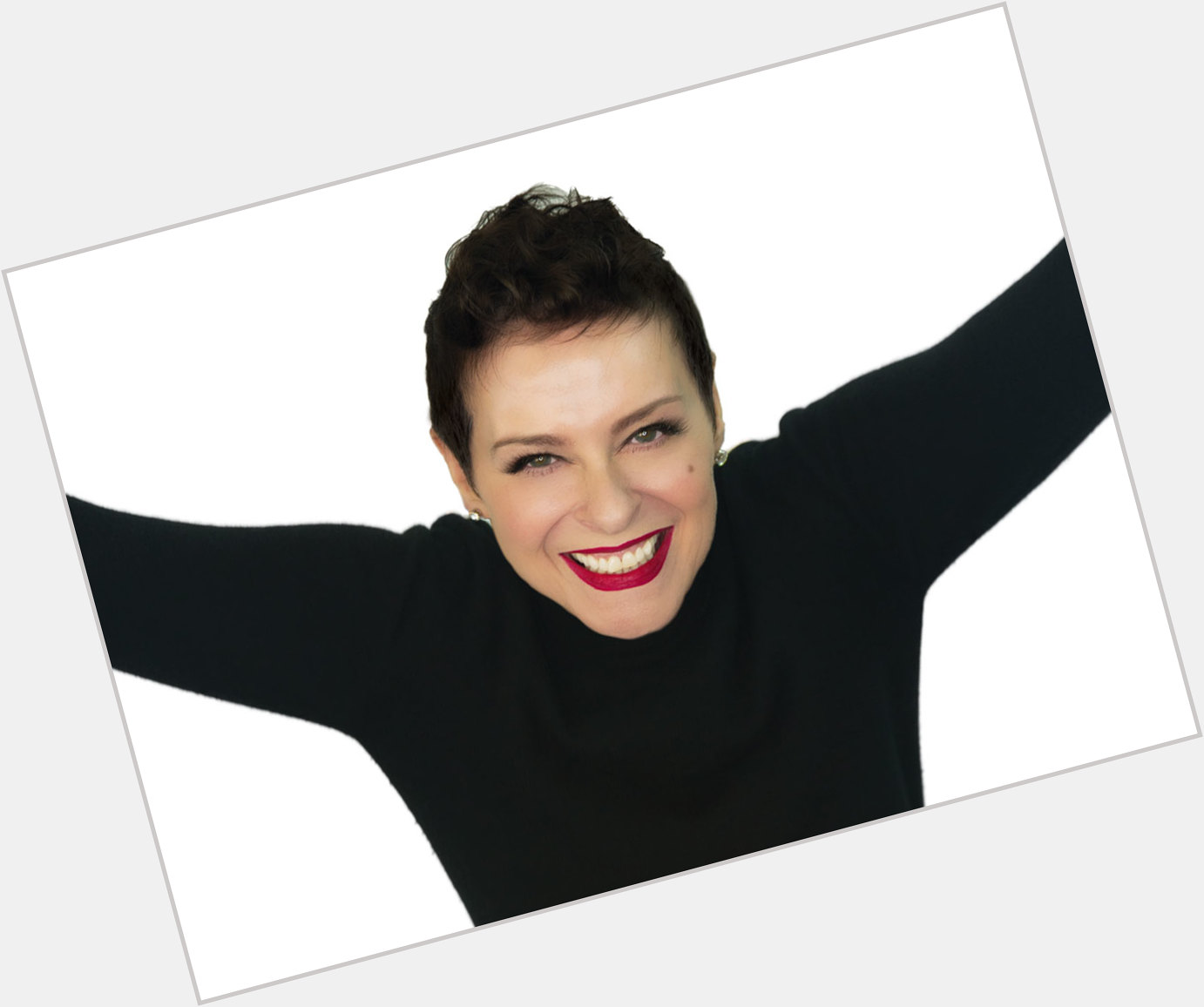 Happy 54th Birthday to the brilliant Lisa Stansfield! 