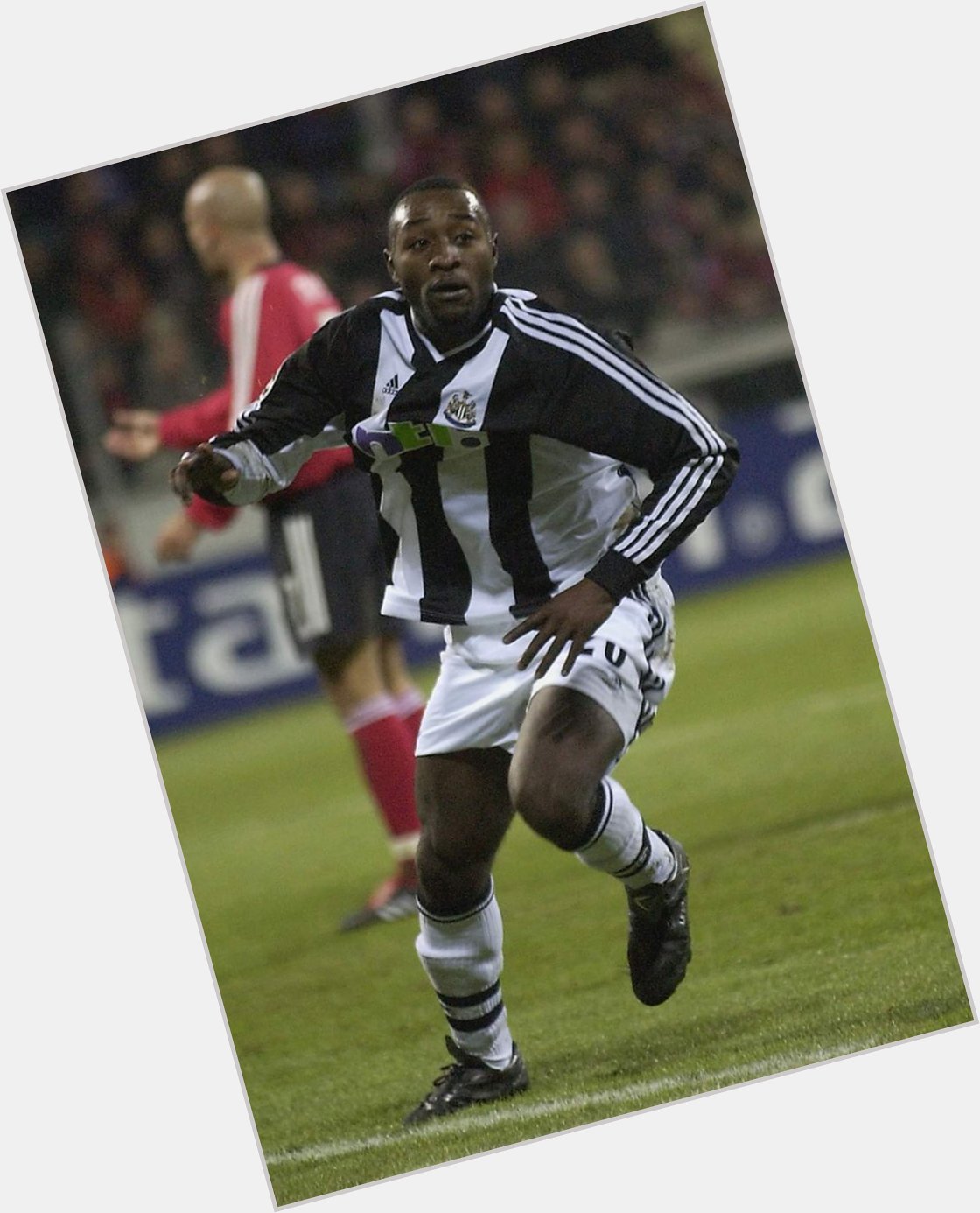  Happy birthday to former Newcastle United striker Lomana LuaLua  Paul | Magpie 24/7 