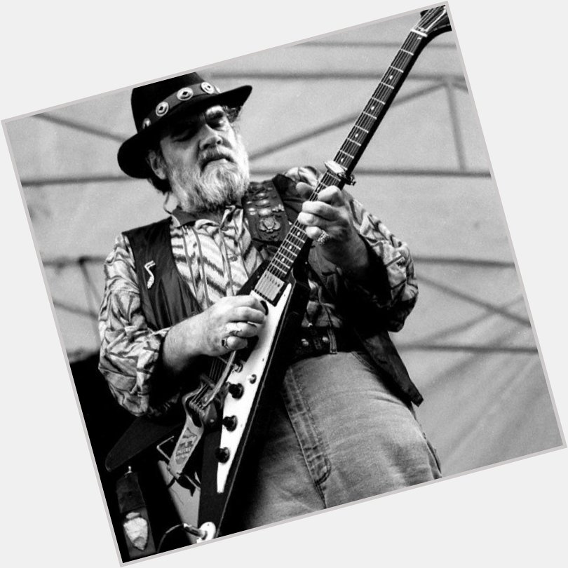 Happy birthday in guitar player heaven to legendary blues rock pioneer, Lonnie Mack (Jul 18, 1941 Apr 21, 2016)! 