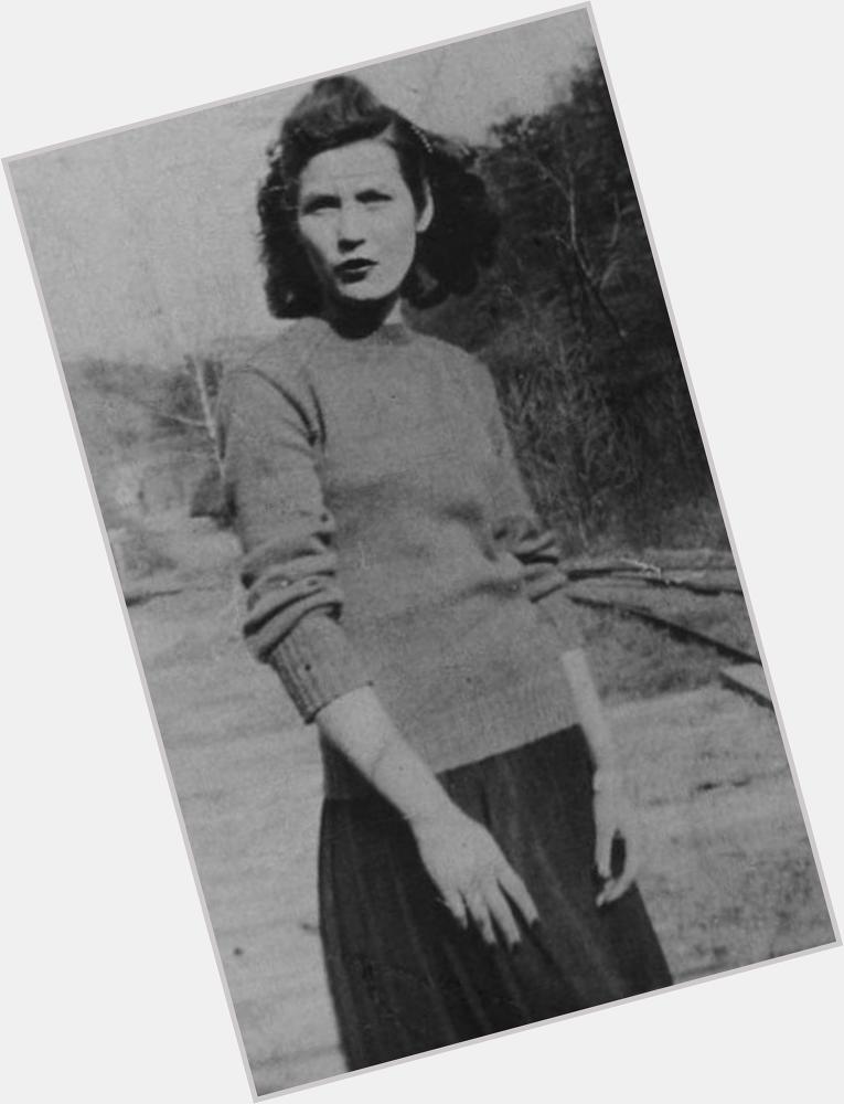 Loretta Lynn in 1950. Posing for a photographer in Butcher Holler, KY. Happy Birthday, Loretta. 