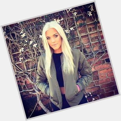Happy 17th Birthday Lottie Tomlinson. Wishing you alla the best. xx -J

P.S. We are at the same age omg. 