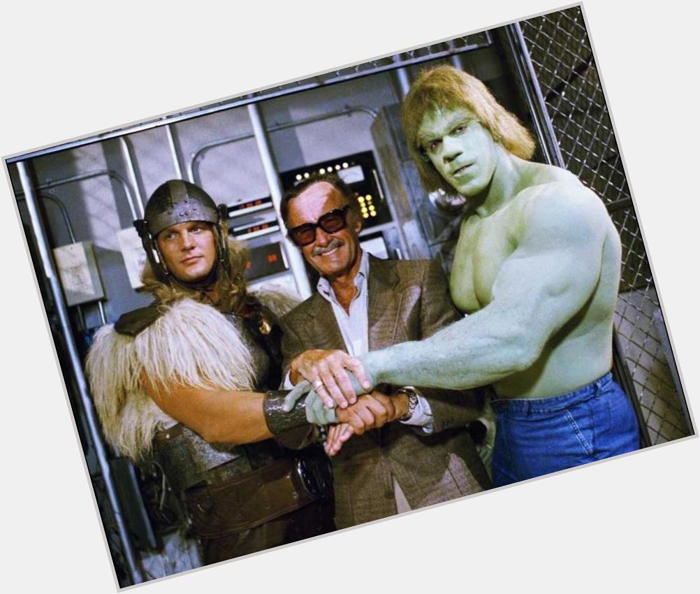 Happy 63rd Bday Lou Ferrigno aka The Incredible Hulk here with Thor & creator Stan Lee. We loved this show as a kid! 
