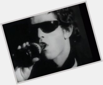 Happy birthday to Lou Reed, one of the few people who get a pass for wearing sunglasses indoors. 