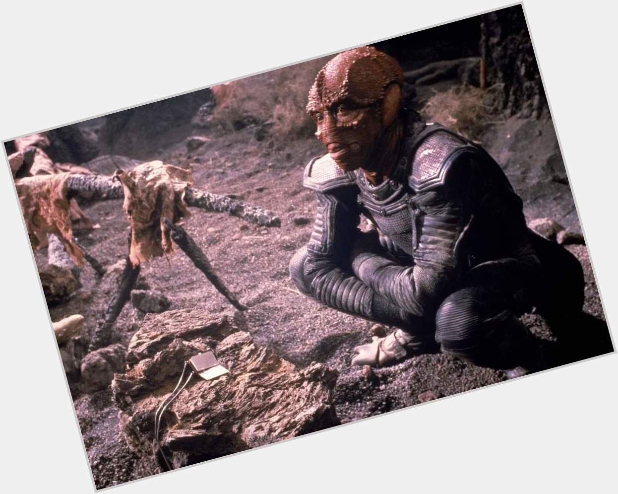 Happy Birthday to Louis Gossett Jr. whot urns 87 today!  Pictured here in Enemy Mine (1985). 