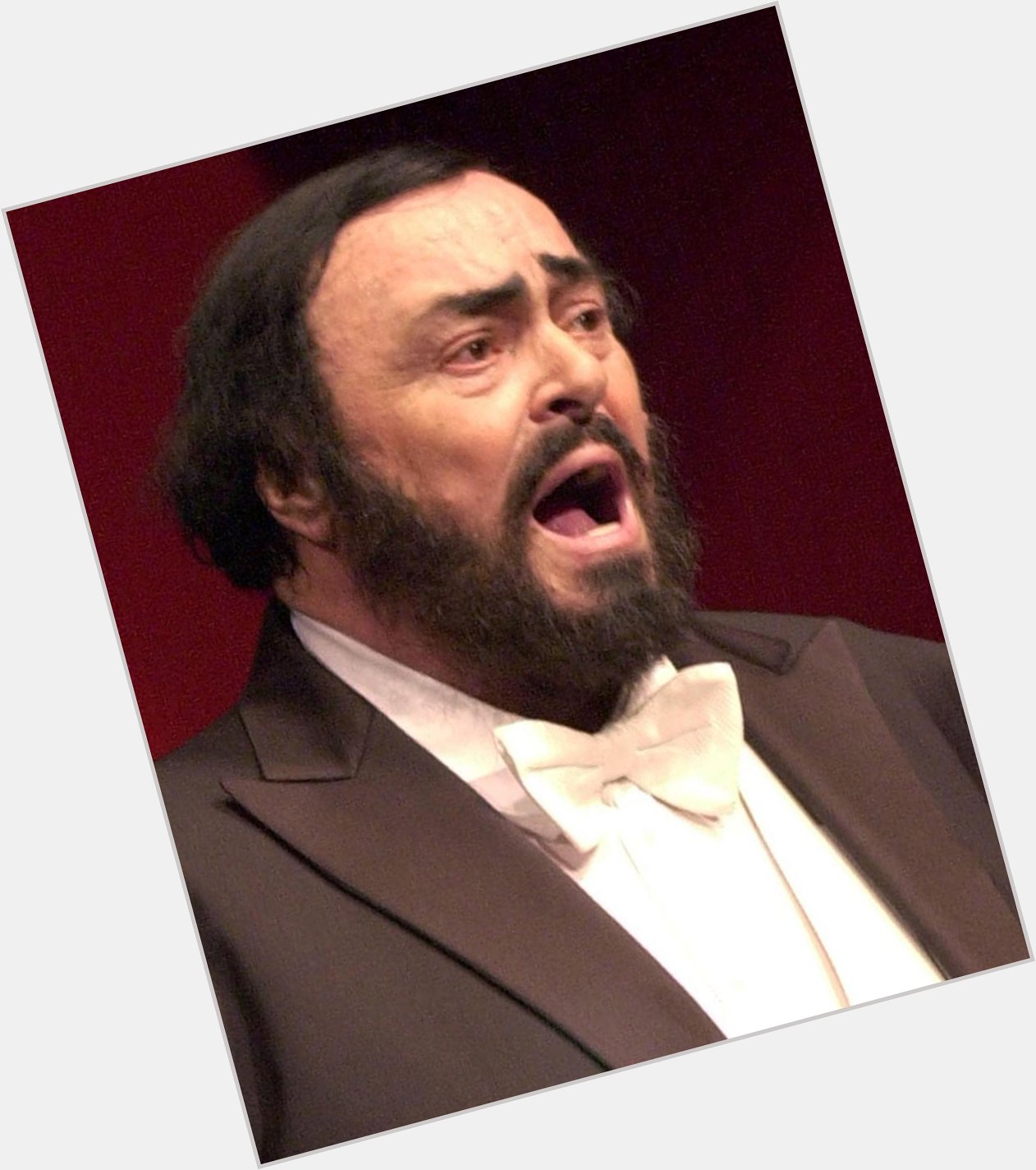  on with wishes Luciano Pavarotti a happy birthday! 