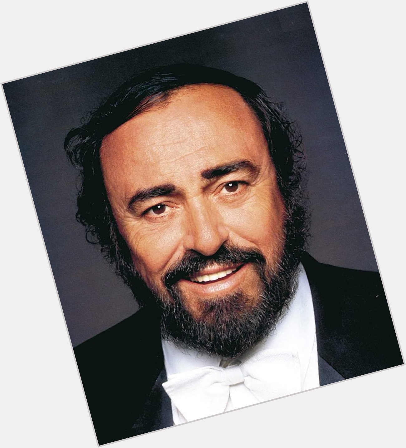 Happy Birthday in Heaven Luciano Pavarotti..   