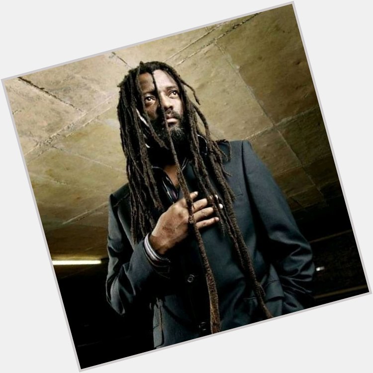 My heroes there  and bab Lucky Dube  happy birthday Dub\Elimthente 