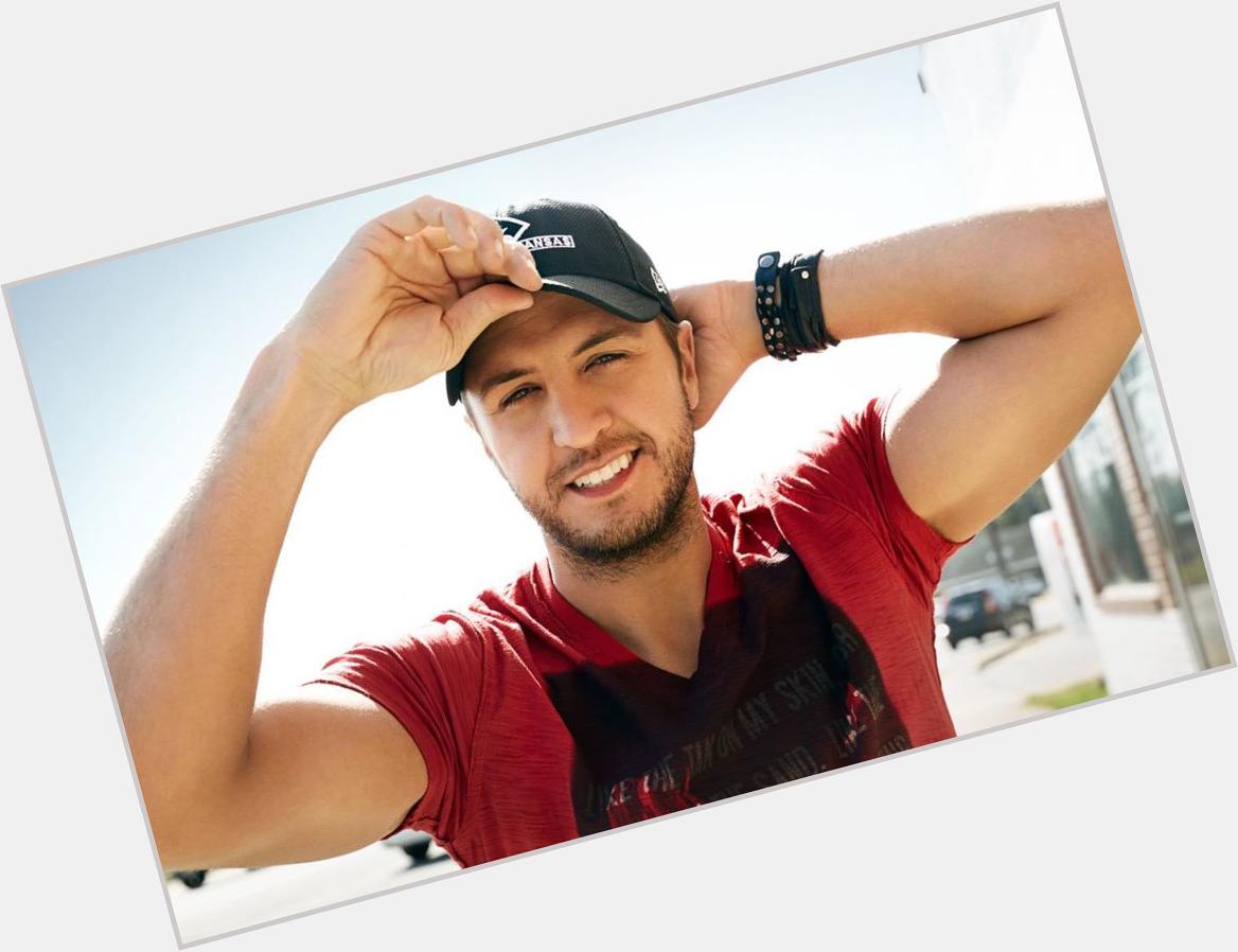 I know that I am a little late but Happy Birthday Luke Bryan!!  