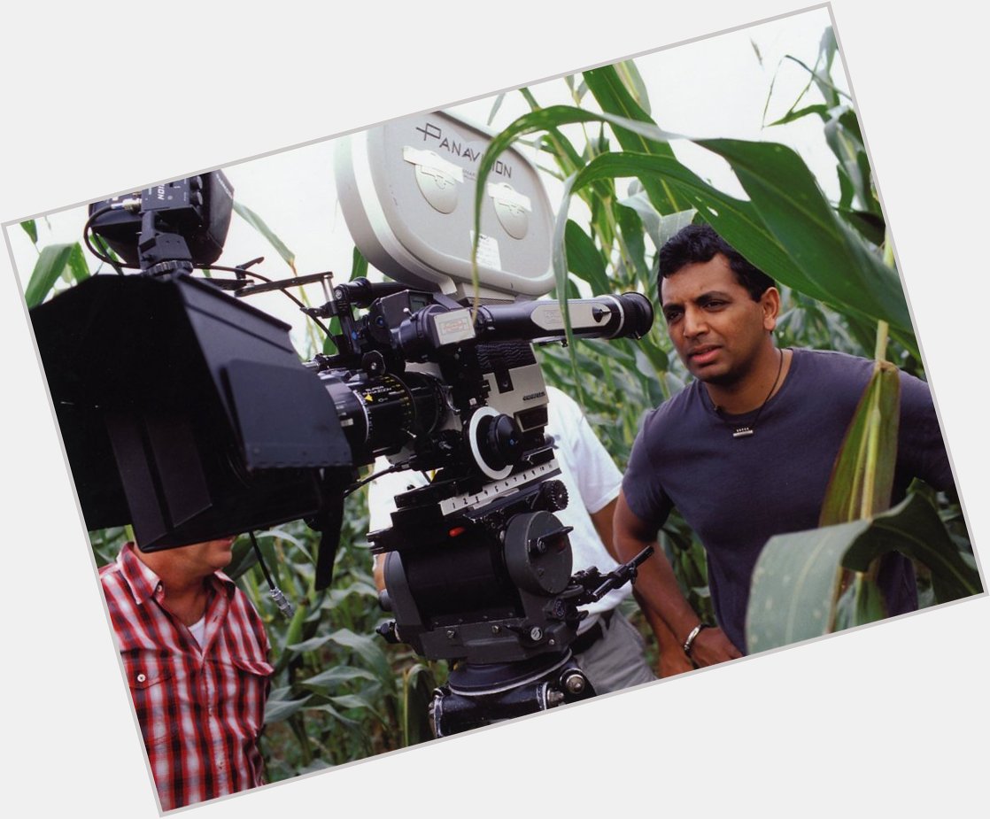Happy birthday to director M. Night Shyamalan            I can\t wait for Glass! 