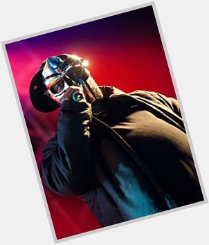 The best emcee with no chain ya ever heard! happy birthday MF DOOM.

what\s your favorite verse by the rapper? 