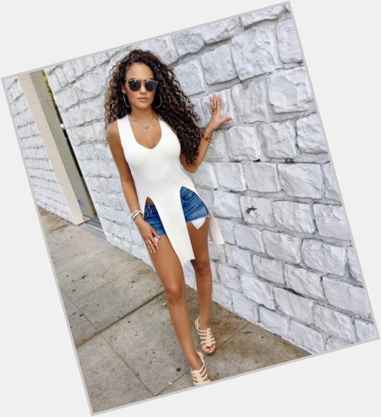 Happy Birthday Madison Pettis! Here\s Why We Love You
 