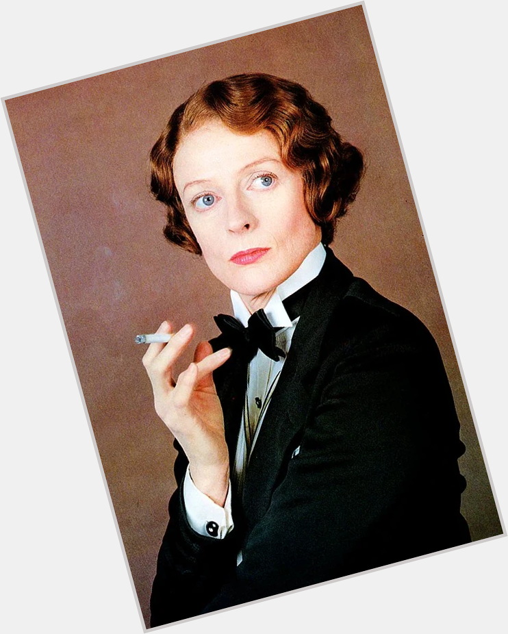 Happy birthday to Maggie Smith. Shout out to her looks as Bowers in Death on the Nile. 