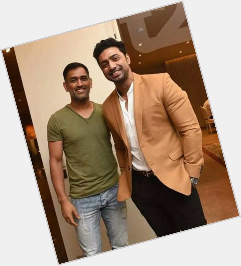 Happy Birthday Captain Cool ...

Mahendra Singh Dhoni with  SuperStar  