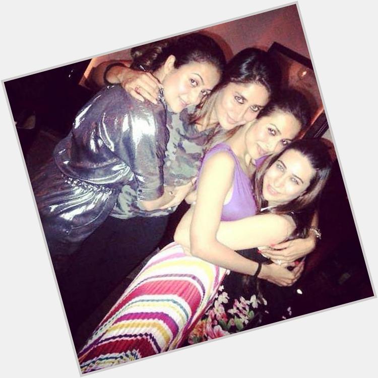 New pic! Kareena Kapoor Khan, Malaika Arora Khan and Karisma Kapoor 

Happy Birthday Kareena Kapoor Khan 