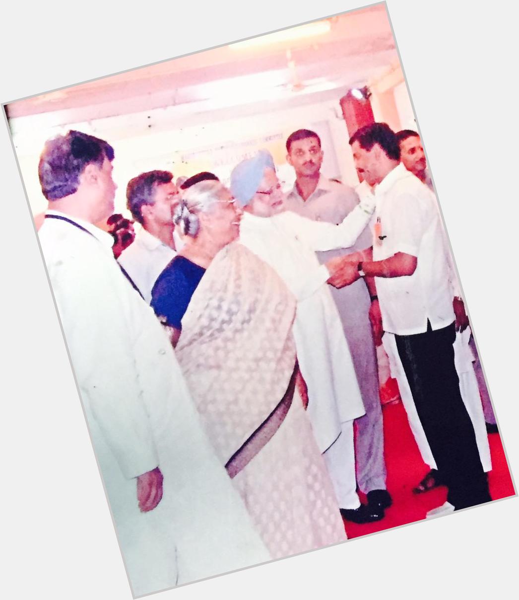 More than past 10 yrs memories with ex PM Manmohan Singh One of the finest PMs of the country,Happy birthday Sir  