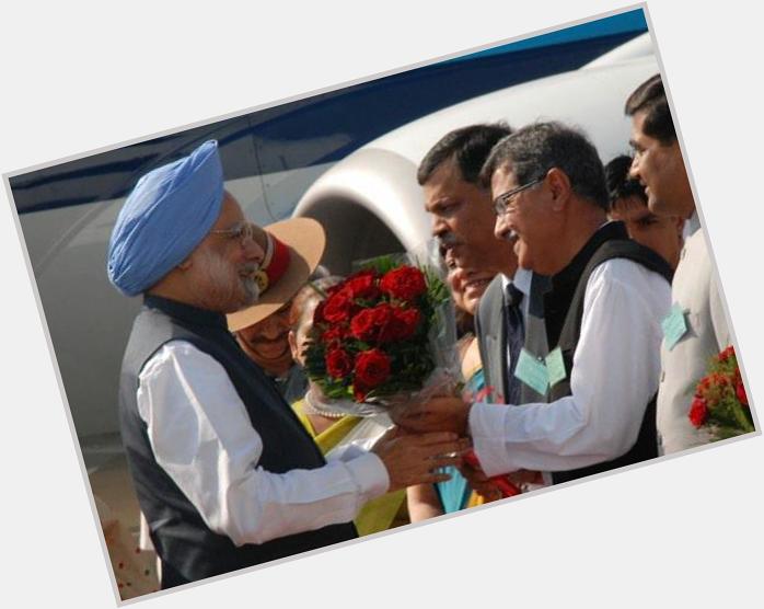 I wish our Former Prime Minister Dr. Manmohan Singh a Very Happy Birthday. 