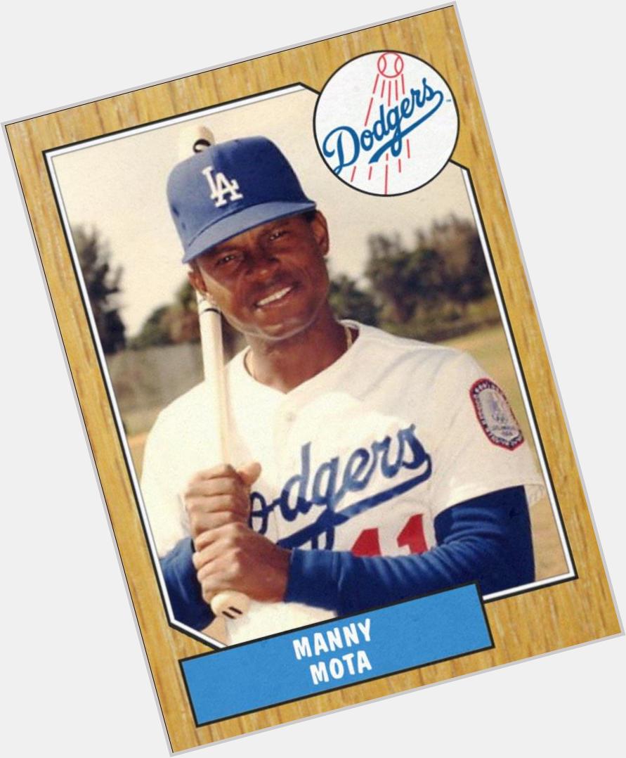 Happy 77th birthday to Manny Mota. Lifetime .300 pinch-hitter w/career PHlev 2.07 (x>1 is above avg leverage sit.) 