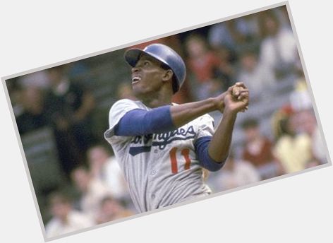 Happy 77th Birthday to Manny Mota. The pinch hitting specialist was a 1973 All-Star and lifetime .304 hitter. 