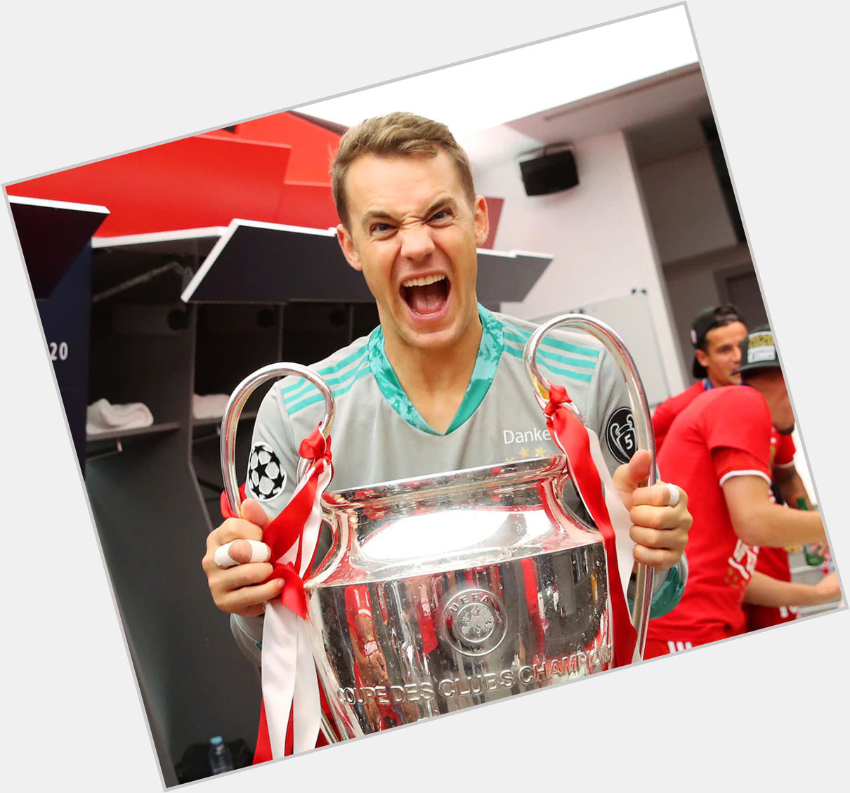  Happy 35th Birthday to Manuel Neuer                                          Greatest of all time 