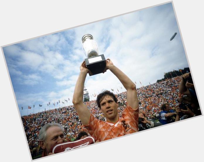 Happy Birthday, Marco van Basten! Seine Auftritte, nicht nur in Deutschland, sind unvergessen  