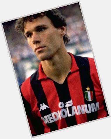 Happy Birthday to one of the best number 9s the beautiful game has seen. Marco Van Basten, a legend to all of calcio. 