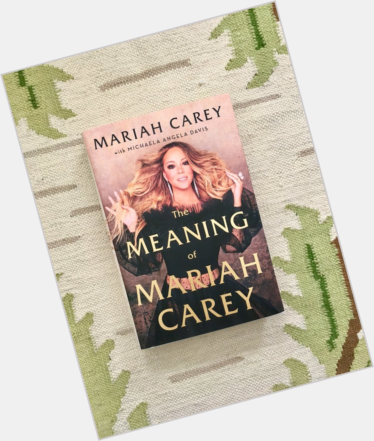 Wishing a happy birthday to our author Mariah Carey!  