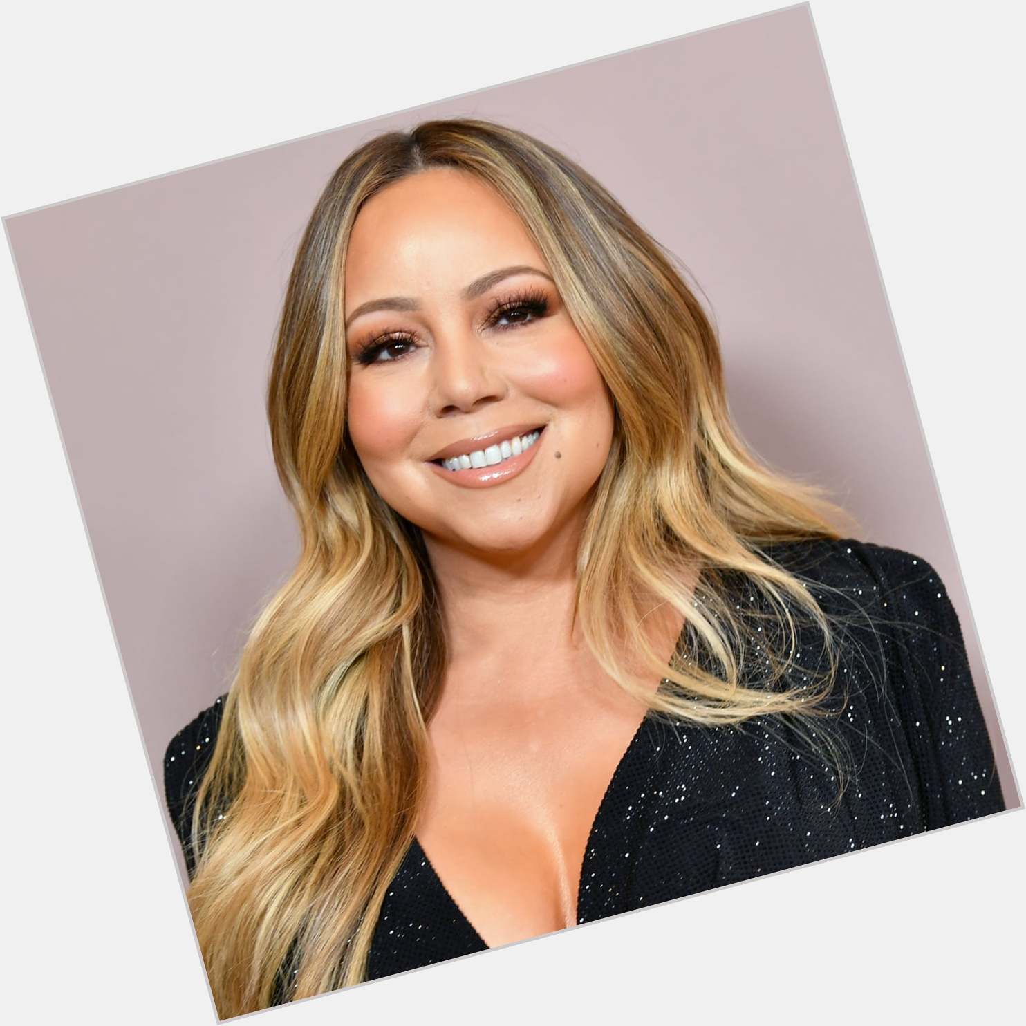 Happy birthday Mariah Carey. One of my fave. Beautiful Aries  Queen. 