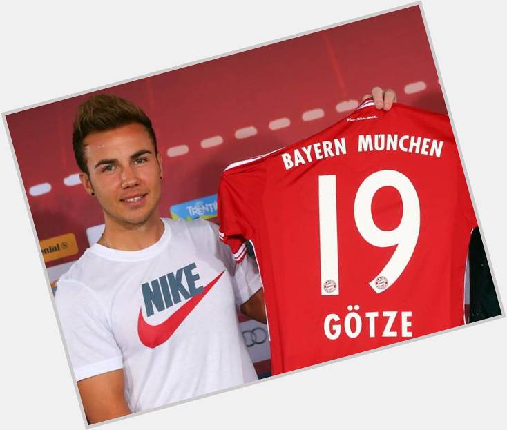 Happy Birthday Mario Gotze!!pemain tengah di Bayern Munchen ini berusia 23 tahun ini :) 