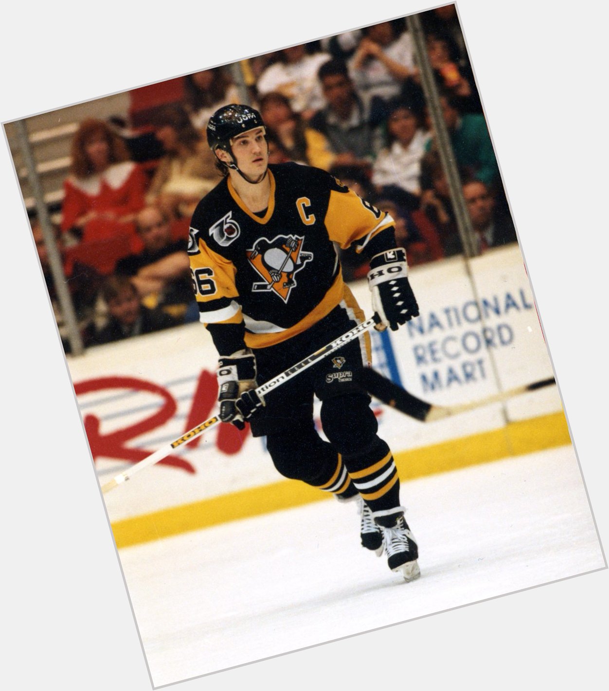 Happy 52nd bday to former Penguin great Mario Lemieux; one of the greatest hockey players ever 