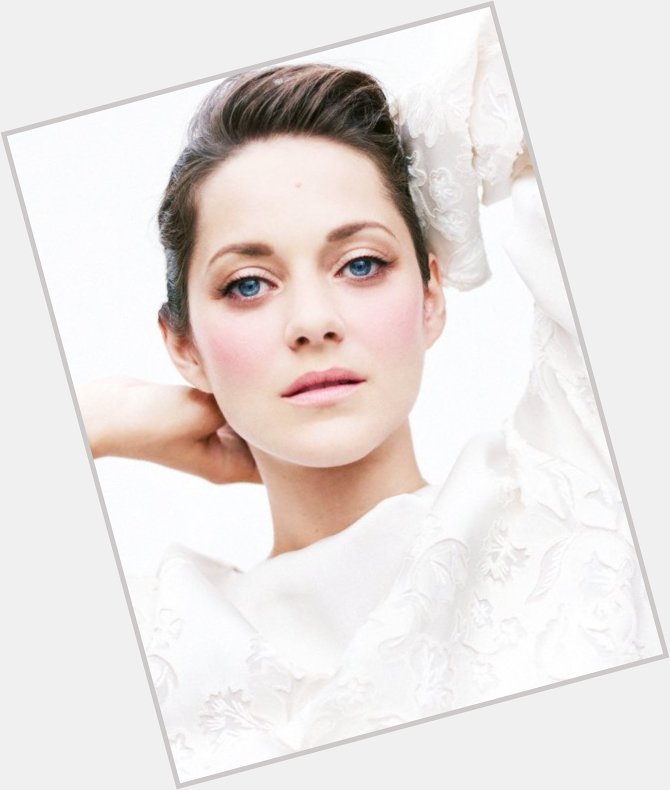 Happy 42nd birthday to the one and only <3
Marion Cotillard 