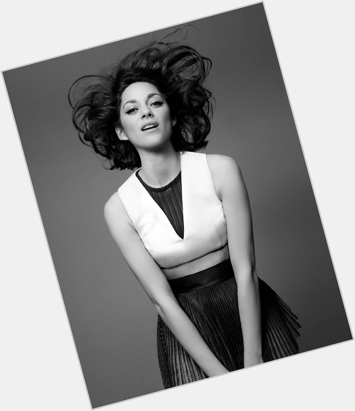 Happy birthday to one of the greatest actresses of our generation,the activist and fashion icon Marion Cotillard. 