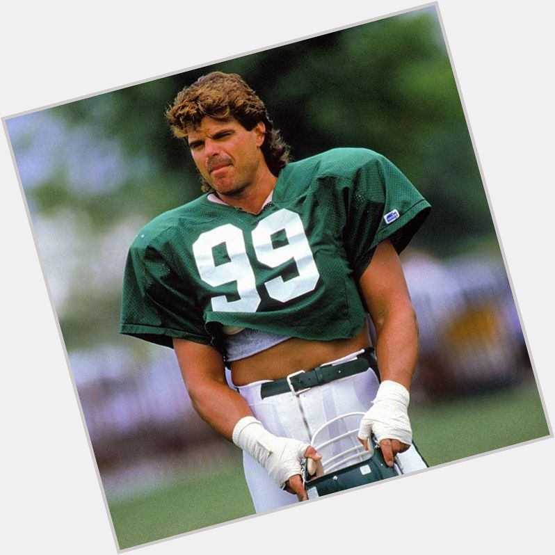  Tap twice to wish Mark Gastineau a happy birthday!   