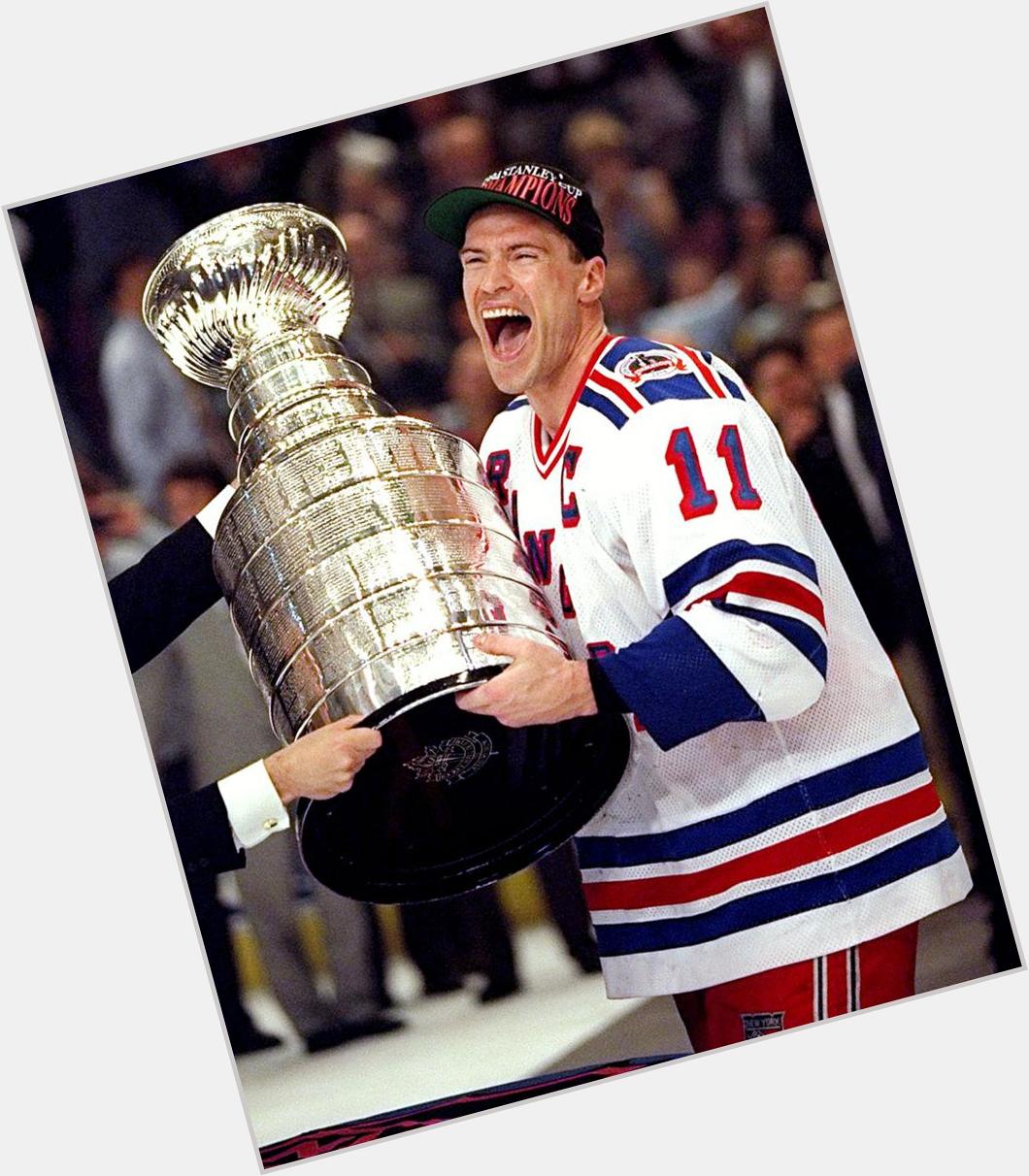 We would like to wish a very Happy Birthday to legend, the one & only Mark Messier!  