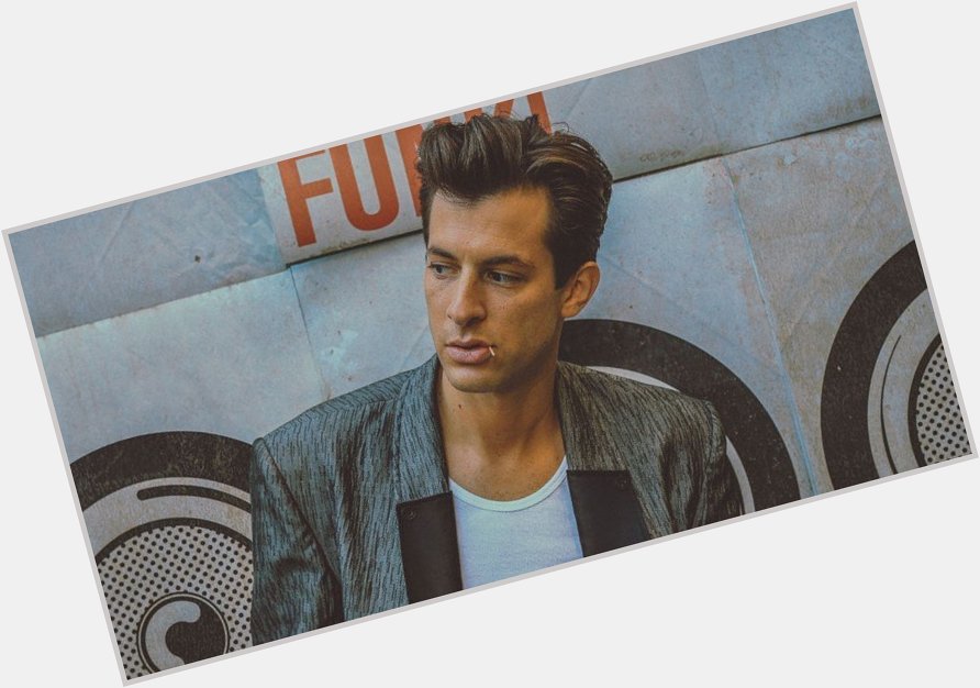  Happy Birthday to the legendary music producer, and ever-dapper, Mark Ronson. 