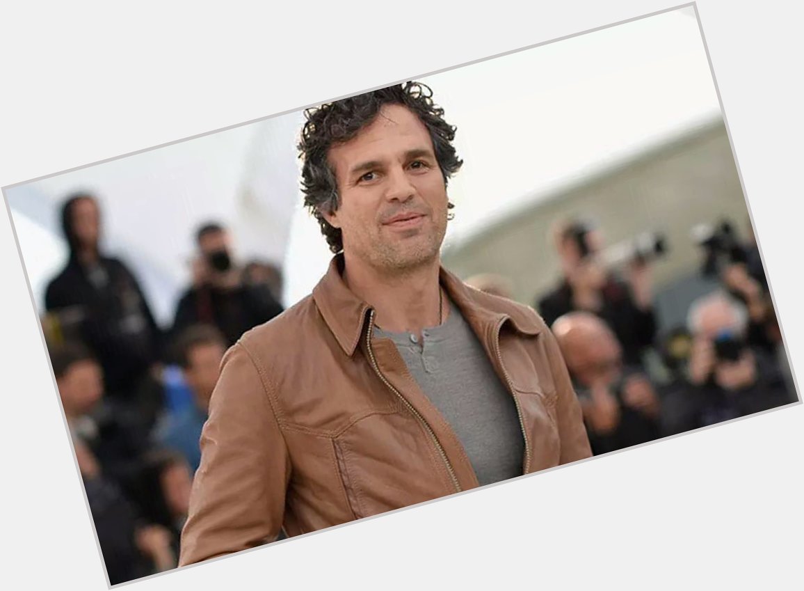 HAPPY BIRTHDAY TO THE ONE AND ONLY MARK RUFFALO ENJOY YOUR DAY TO THE MAX    